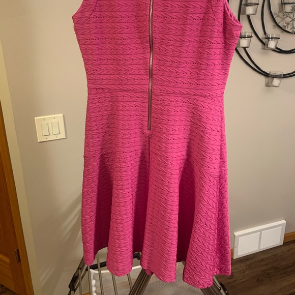 NWOT-Donna Morgan- pink fit and flare dress - Picture 4 of 7